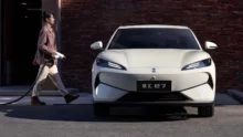 BYD Linghui e7: революция быстрой зарядки для такси и каршеринга в Китае